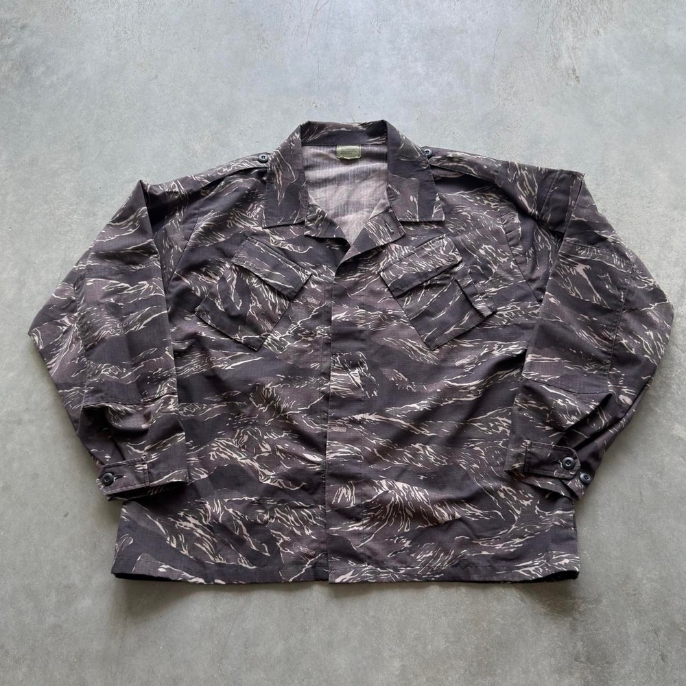 Vintage military tiger striped slant pocket long sleeve shirt